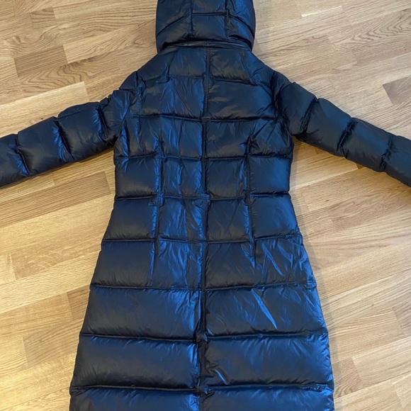 BCBG puffer - Picture 2 of 5